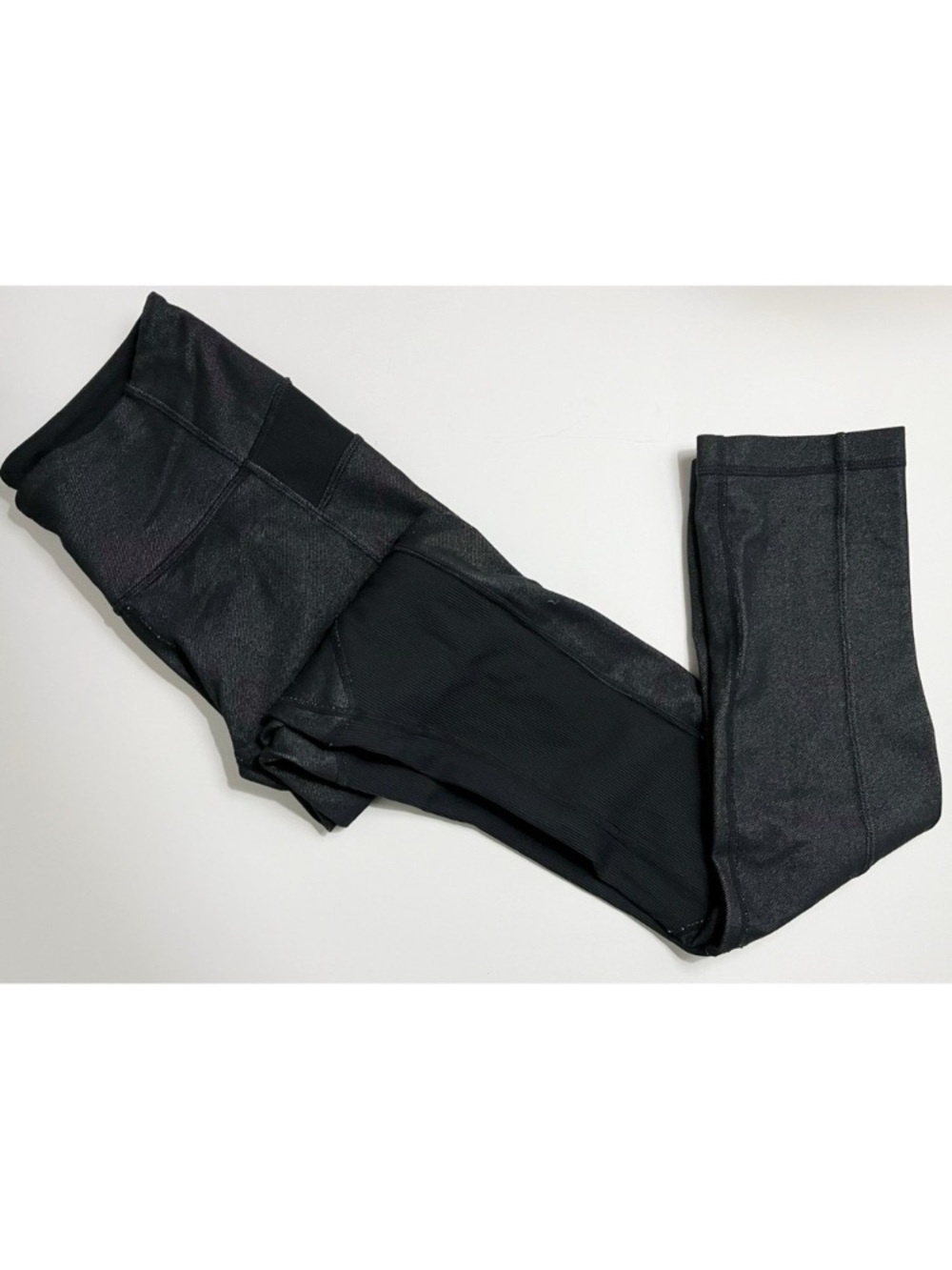 Lululemon • Equanimity Pant *Denim Black Denim / Black